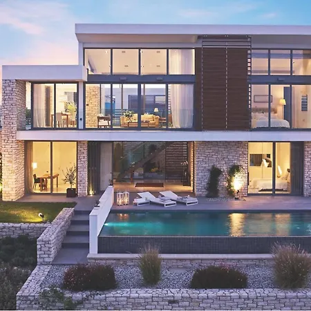 Luxury Mountain With Golf Club Willa